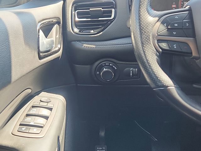 Used 2023 Dodge Durango SXT w/ SXT Blacktop Group AWD/4WD image 12