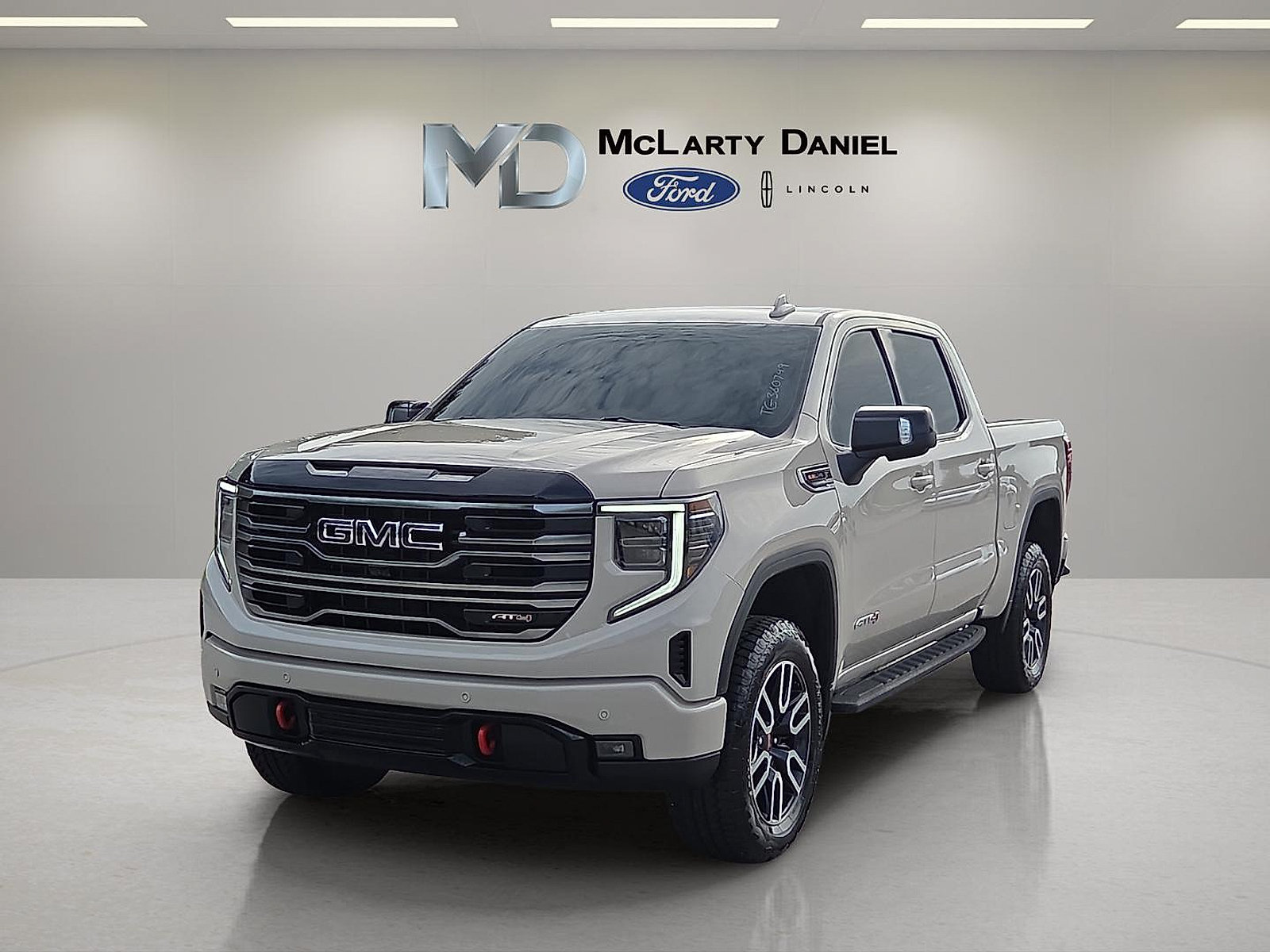 Used 2026 GMC Sierra 1500 AT4 w/ AT4 Premium Package AWD/4WD image 2