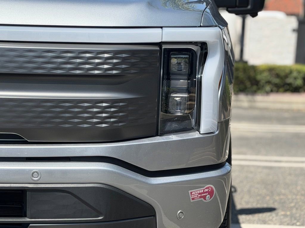 Certified 2023 Ford F150 Lightning XLT AWD/4WD image 8