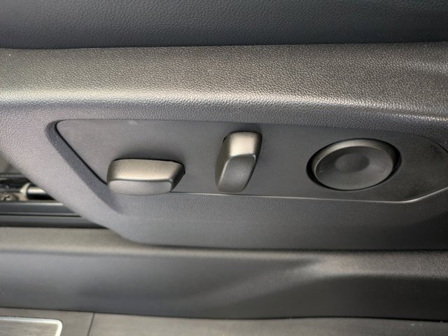 Used 2025 GMC Sierra 3500 AT4 image 20