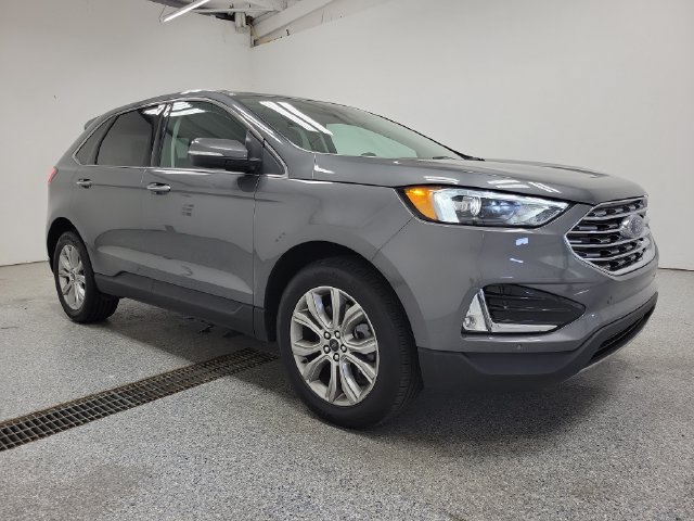 Certified 2024 Ford Edge Titanium AWD/4WD image 2