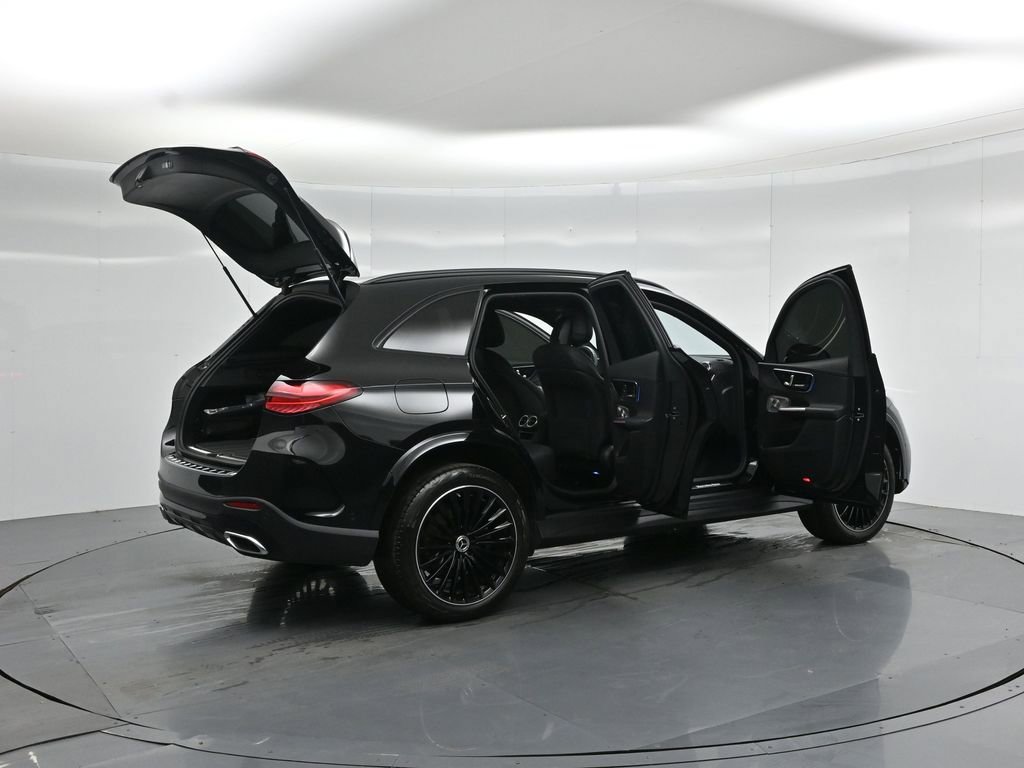 Used 2025 Mercedes-Benz GLC 300 image 5