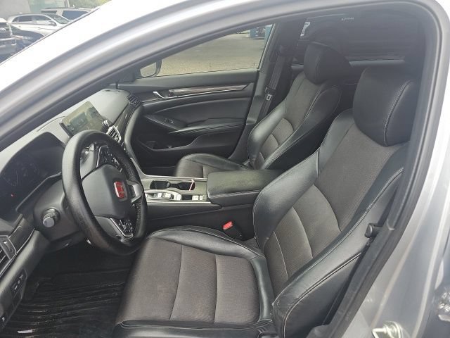 Used 2018 Honda Accord Sport image 7