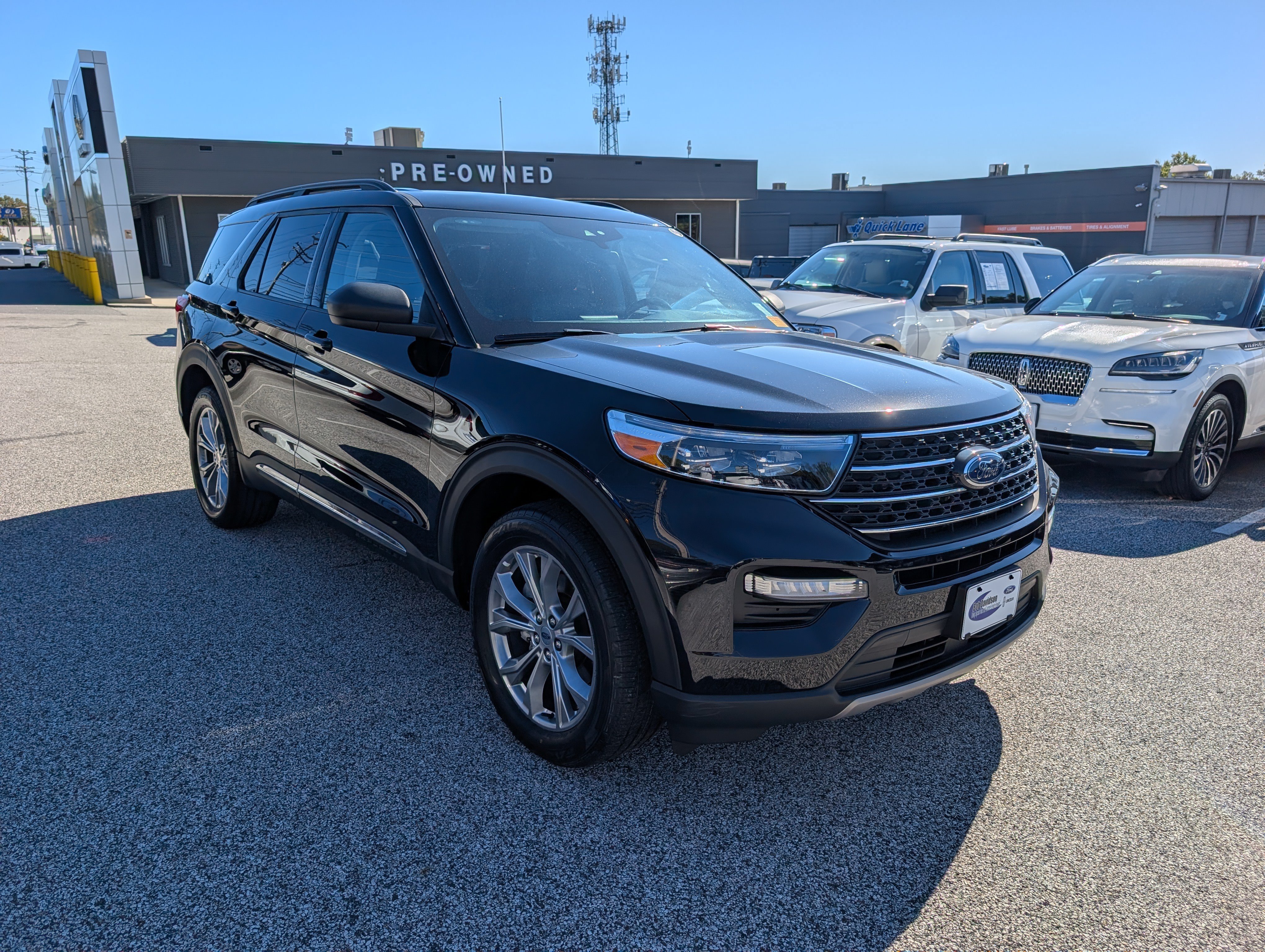 Certified 2023 Ford Explorer XLT w/ Equipment Group 202A AWD/4WD image 9