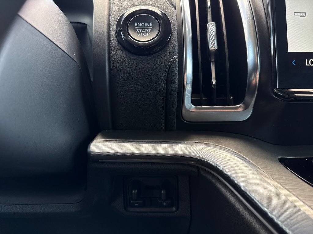 Certified 2025 Ford Expedition Platinum AWD/4WD image 29