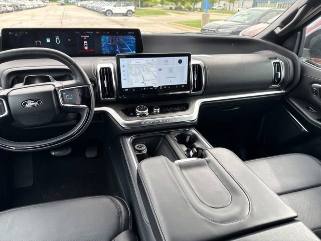 Certified 2025 Ford Expedition Platinum w/ Stealth Performance Package AWD/4WD image 21