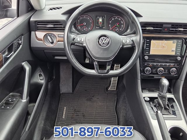 Used 2020 Volkswagen Passat 2.0T SEL FWD image 12