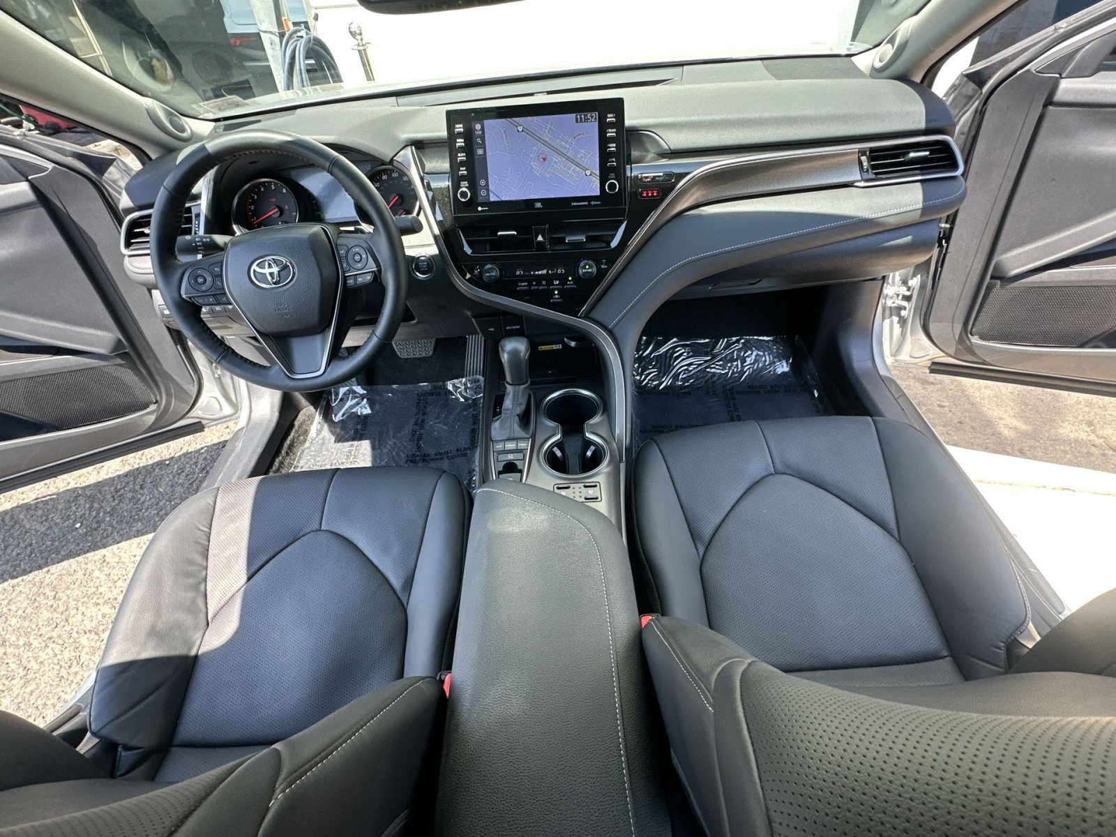Used 2024 Toyota Camry XSE w/ Navigation Package FWD image 31