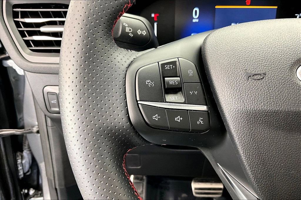 Certified 2024 Ford Escape ST-Line w/ Tech Pack #1 image 18