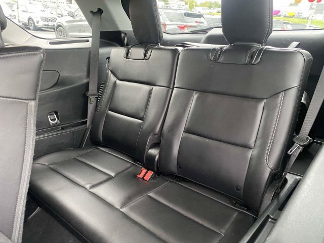 Certified 2023 Ford Explorer XLT w/ Equipment Group 202A AWD/4WD image 10