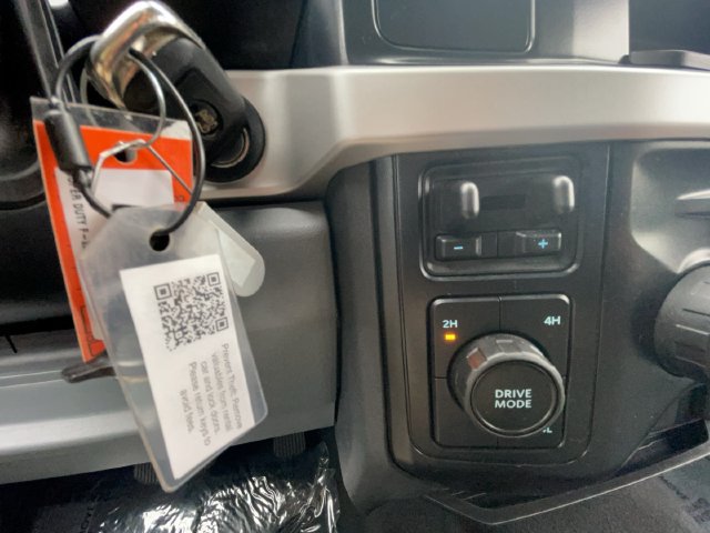 Certified 2025 Ford F250 XLT w/ Snow Plow Prep Package AWD/4WD image 27
