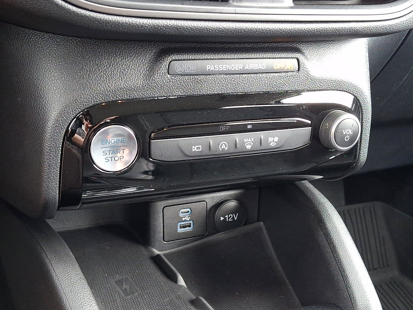 Certified 2023 Ford Escape Active w/ Tech Pack #2 AWD/4WD image 18