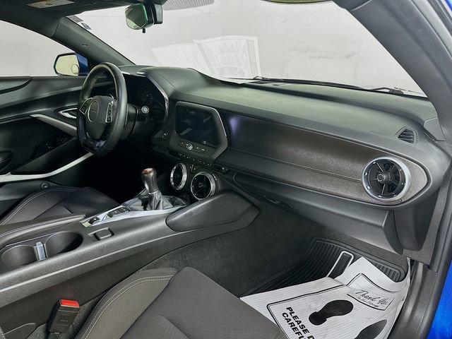 Used 2018 Chevrolet Camaro SS RWD image 30