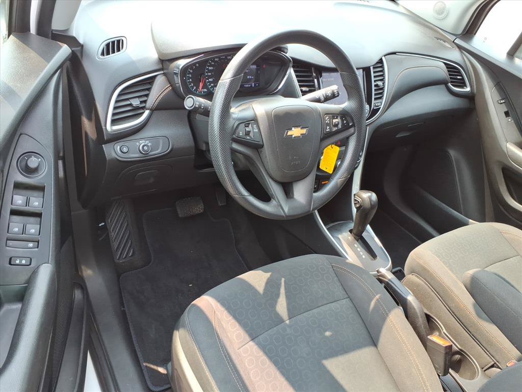 Used 2020 Chevrolet Trax LS w/ Tint and Cruise Package AWD/4WD image 9
