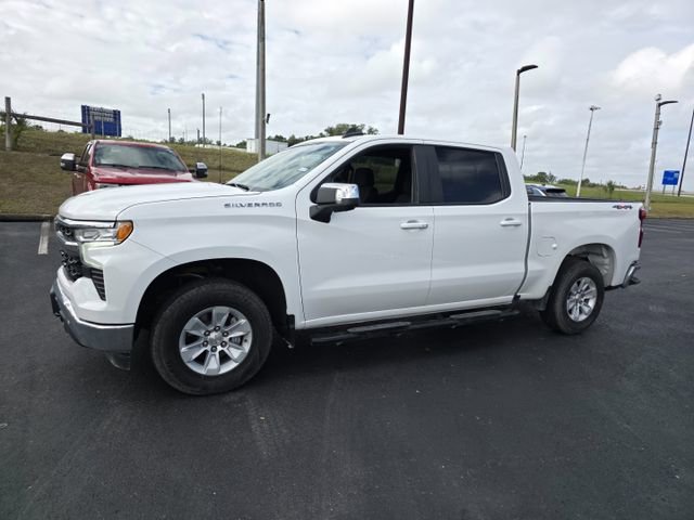 Used 2025 Chevrolet Silverado 1500 LT w/ Safety Package image 9