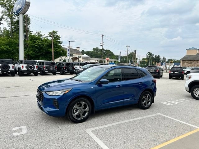 Certified 2023 Ford Escape ST-Line Select w/ Tech Pack #2 AWD/4WD image 8