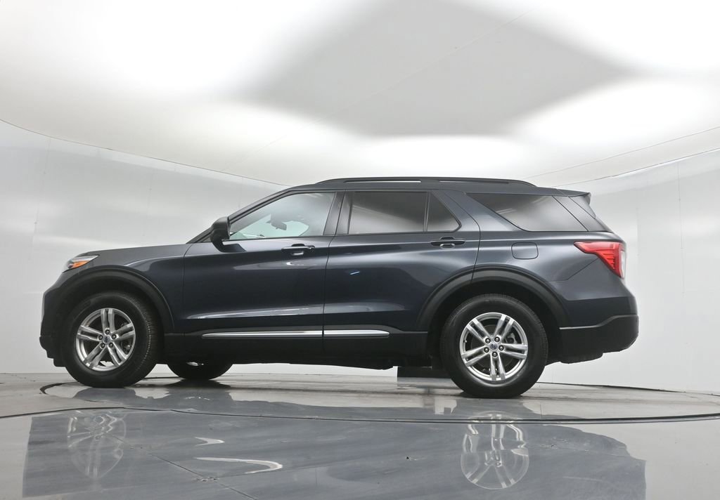 Certified 2022 Ford Explorer XLT image 25
