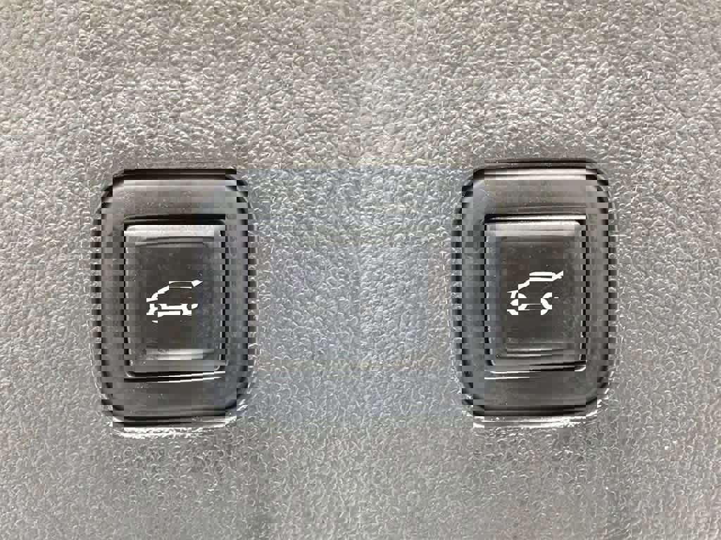 Used 2023 Buick Enclave Essence w/ Experience Buick Package image 17