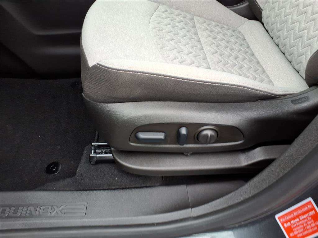 Used 2023 Chevrolet Equinox LT w/ Driver Convenience Package image 12