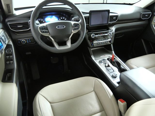 Certified 2024 Ford Explorer Limited w/ Equipment Group 301A AWD/4WD image 4