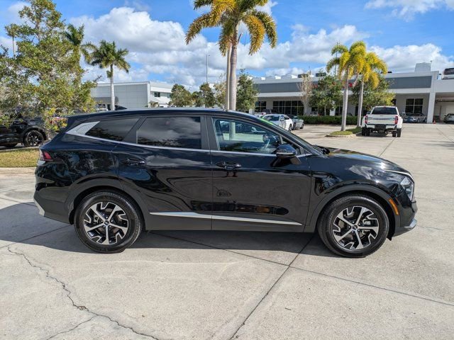 Used 2023 Kia Sportage EX image 5