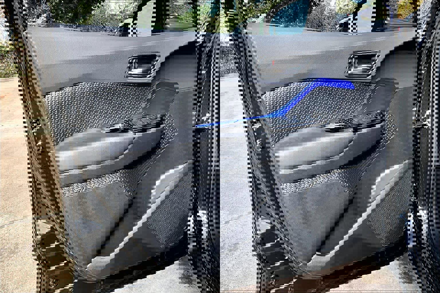 Used 2022 Toyota C-HR XLE image 21