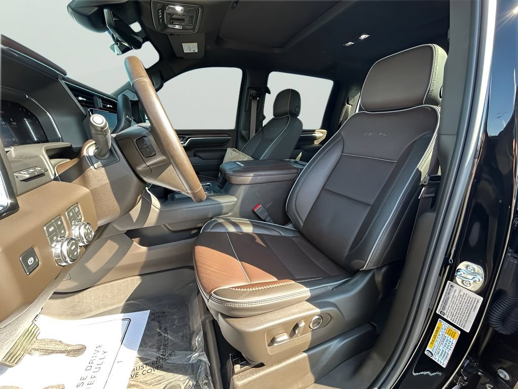 Used 2026 GMC Sierra 3500 Denali w/ Denali Reserve Package AWD/4WD image 11