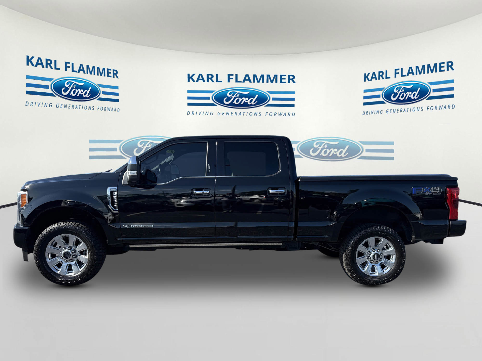 Certified 2018 Ford F250 Platinum w/ Platinum Ultimate Package image 5
