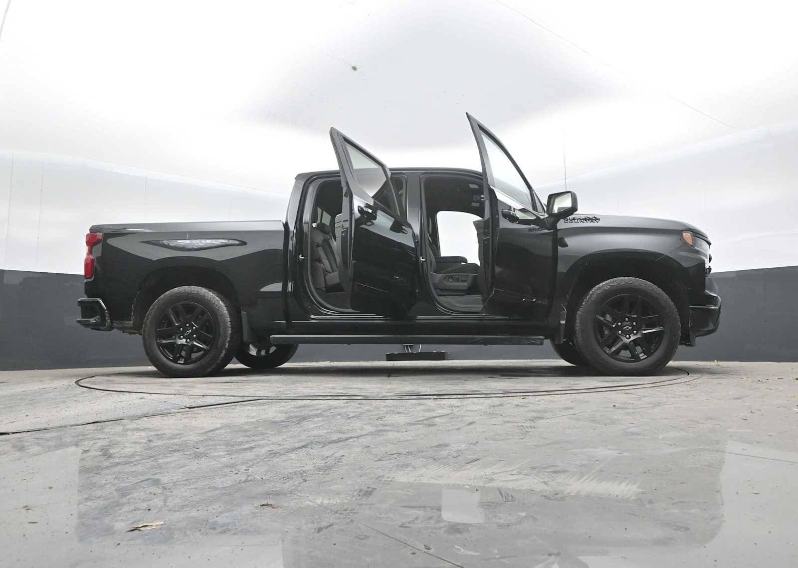 Used 2025 Chevrolet Silverado 1500 High Country w/ Midnight Edition AWD/4WD image 44