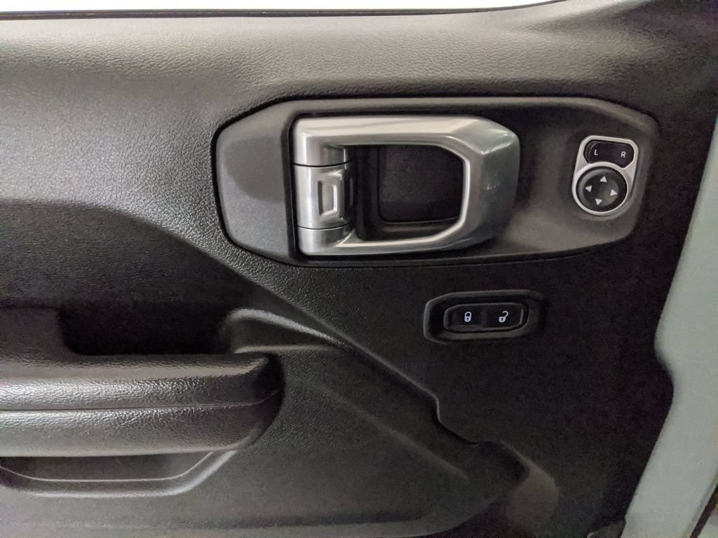 Used 2024 Jeep Wrangler Unlimited Sport AWD/4WD image 14