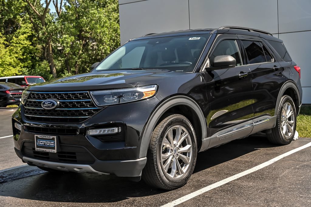 Certified 2023 Ford Explorer XLT w/ Equipment Group 202A AWD/4WD image 5