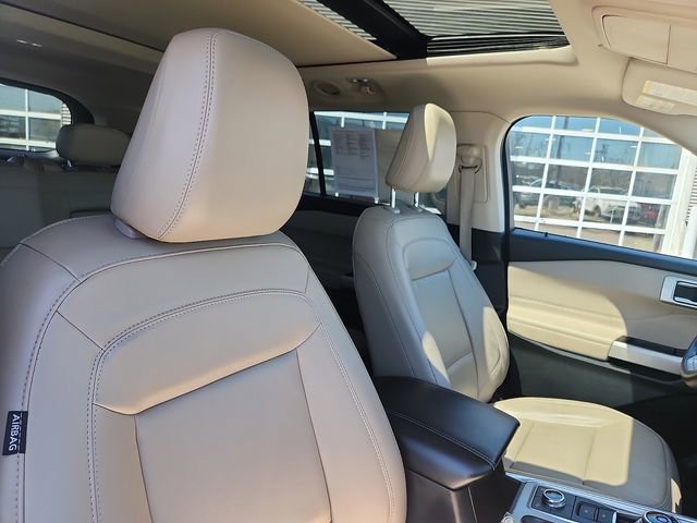 Certified 2022 Ford Explorer XLT w/ Equipment Group 202A image 34