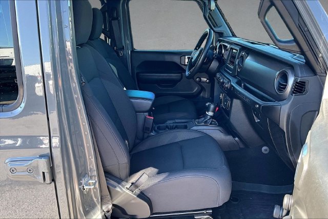 Used 2023 Jeep Wrangler Unlimited Sport AWD/4WD image 5