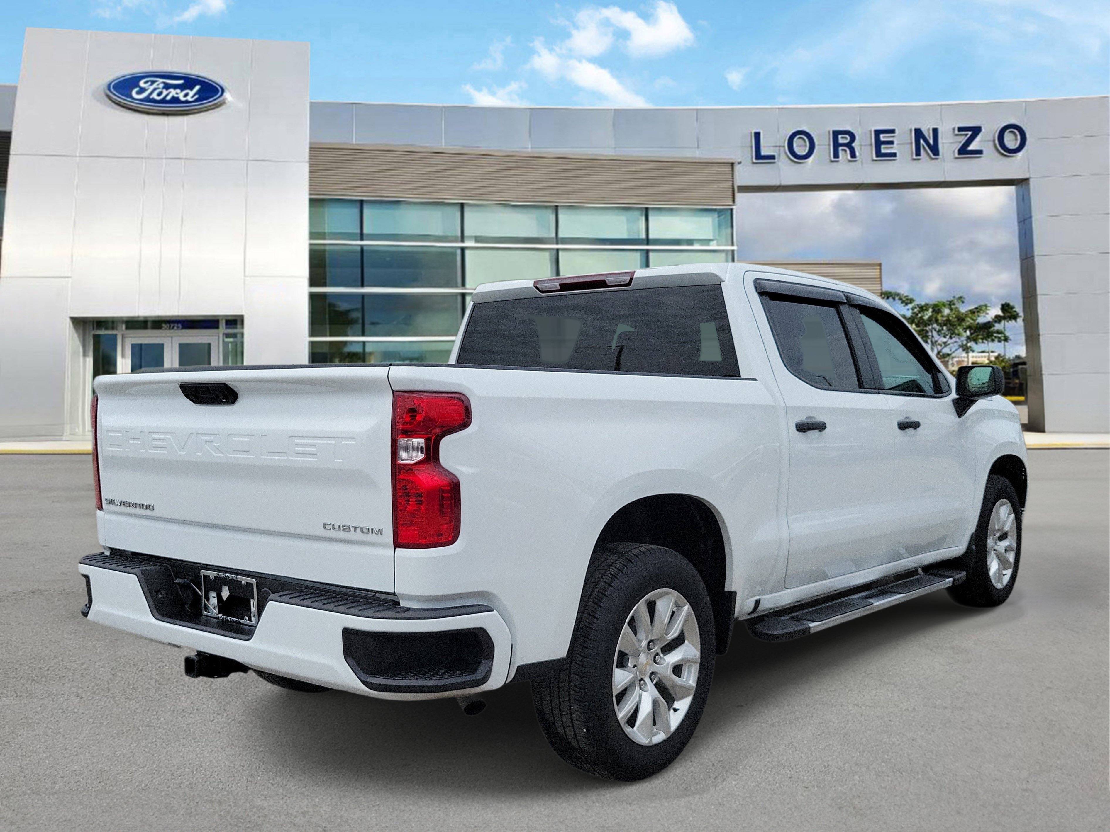 Used 2024 Chevrolet Silverado 1500 Custom RWD image 5