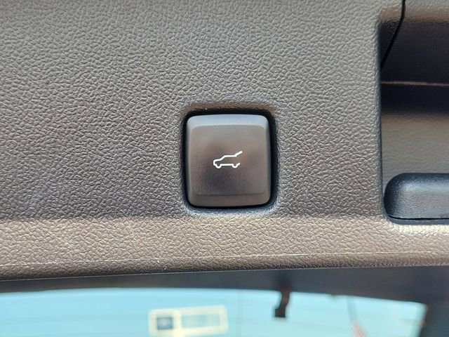 Certified 2023 Ford Escape Active AWD/4WD image 9