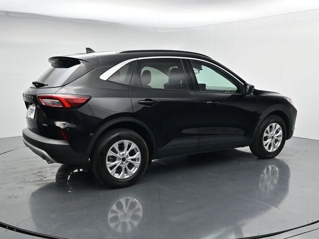 Certified 2023 Ford Escape Active AWD/4WD image 10
