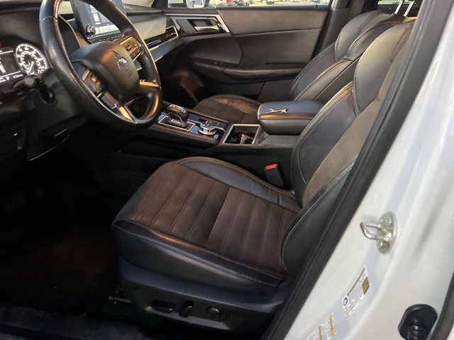Used 2022 Mitsubishi Outlander SE FWD image 8
