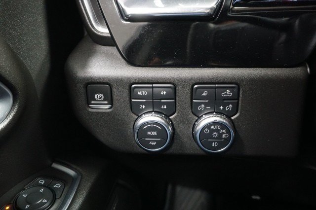 Used 2025 GMC Sierra 2500 SLT w/ Texas SLT Premium Package AWD/4WD image 28