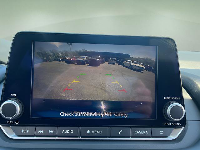 Used 2024 Nissan Rogue SV AWD/4WD image 17