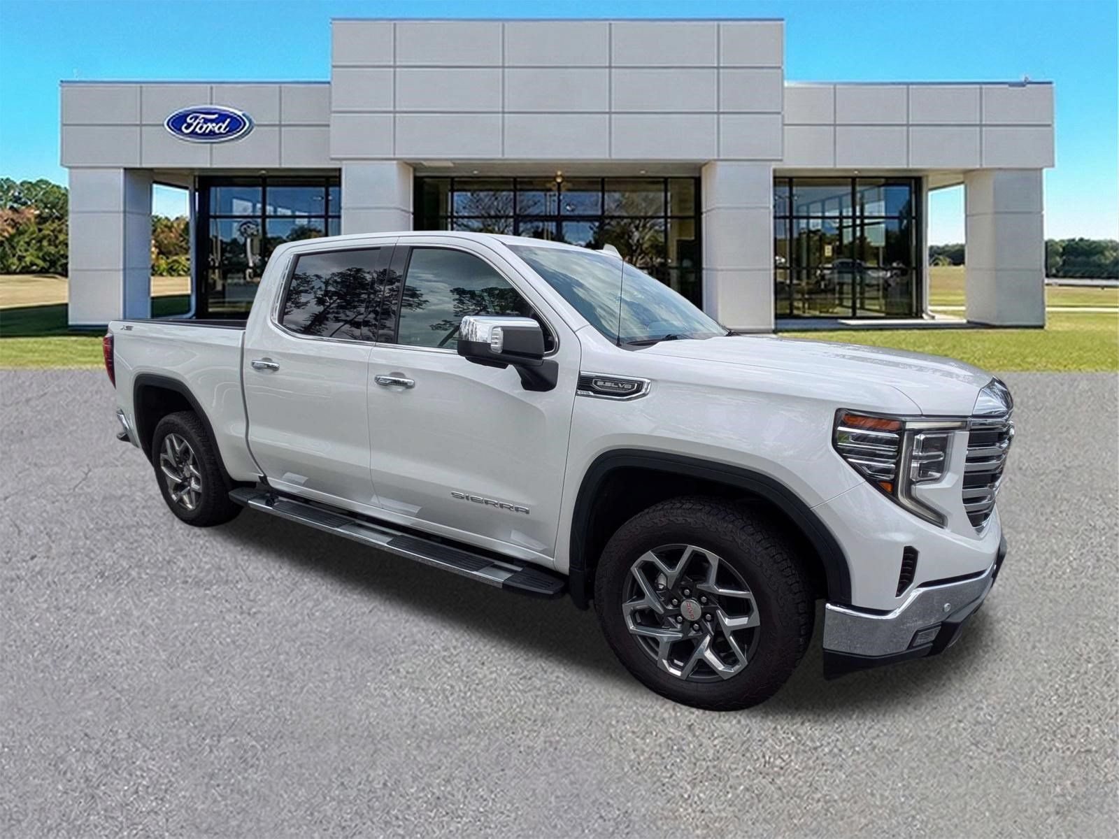 Used 2024 GMC Sierra 1500 SLT w/ SLT Premium Plus Package AWD/4WD image 1