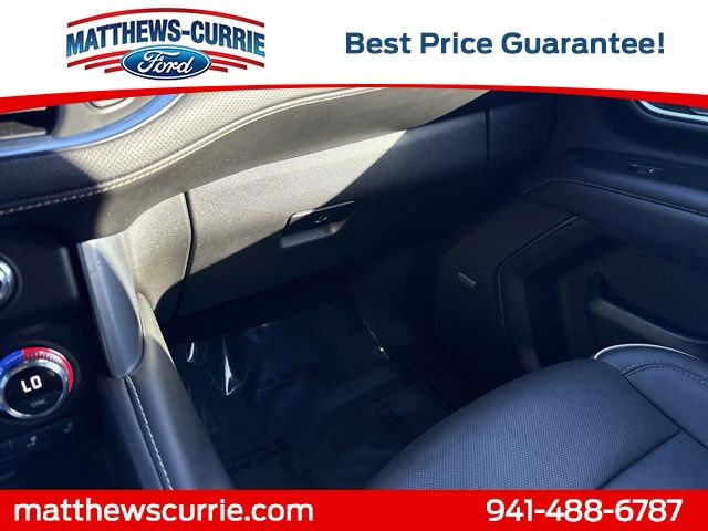 Used 2022 GMC Yukon SLT w/ SLT Premium Package image 27