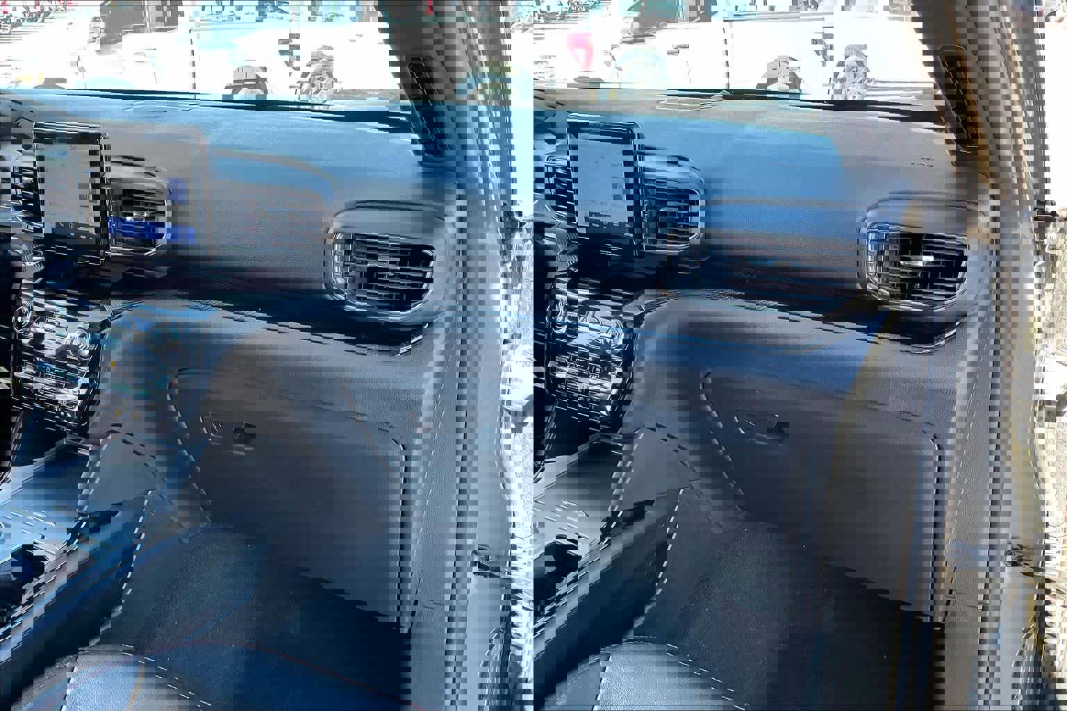 Certified 2023 Ford Explorer ST-Line image 17