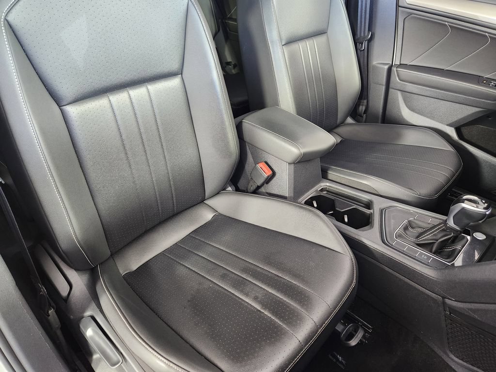Used 2023 Volkswagen Tiguan SE FWD image 10