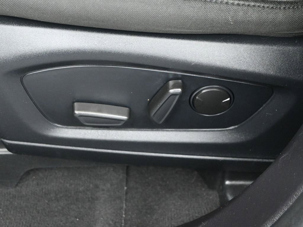 Certified 2022 Ford Explorer XLT image 12