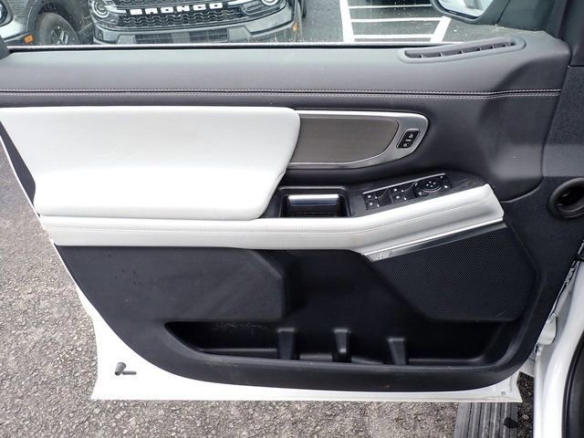 Certified 2025 Ford Expedition Max Platinum image 22