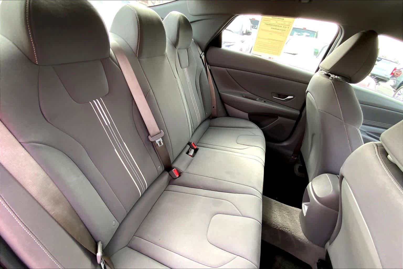 Used 2025 Hyundai Elantra Sport FWD image 17