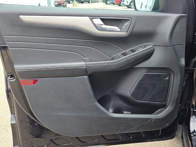 Certified 2022 Ford Escape SEL w/ Equipment Group 302A image 18