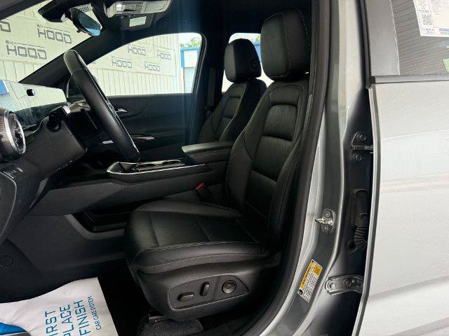 Used 2025 Chevrolet Equinox LT w/ Convenience Package II FWD image 8
