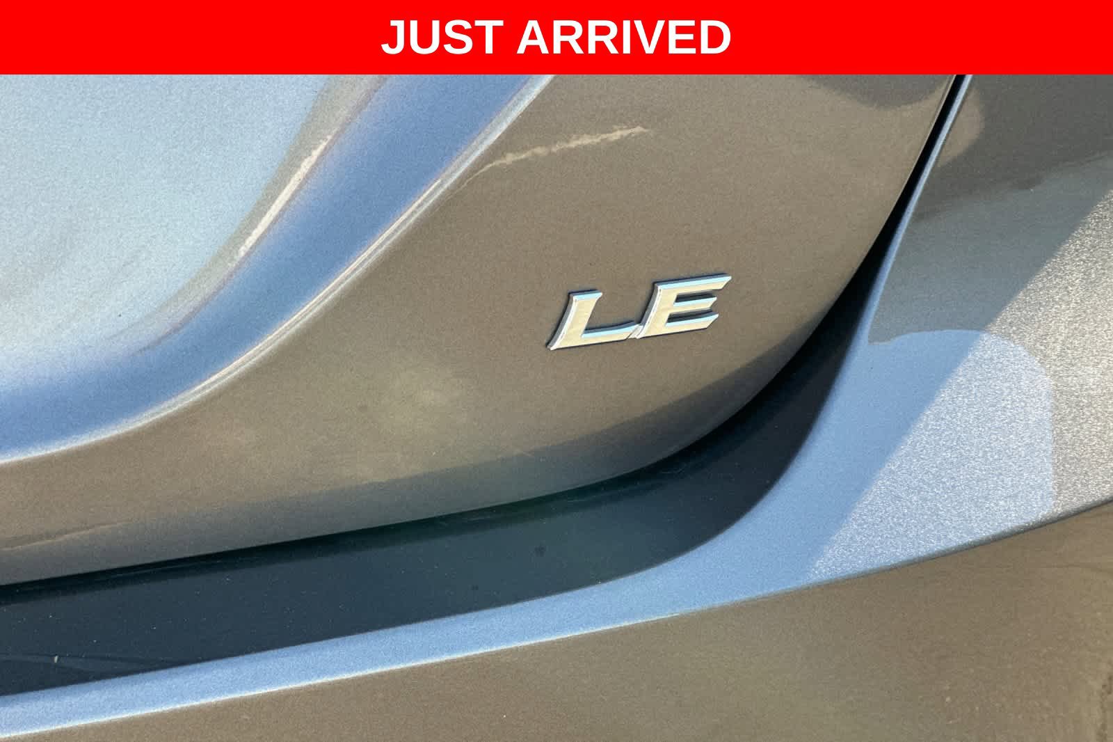 Used 2024 Toyota Camry LE w/ Convenience Package FWD image 27