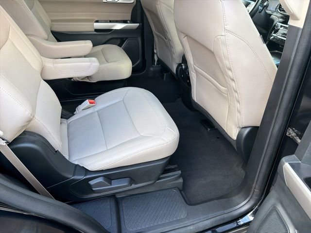 Certified 2022 Ford Explorer Limited w/ Limited Technology Package AWD/4WD image 40